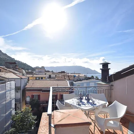 1 Bedroom Gorgeous In Santa Maria Di Castell Διαμέρισμα