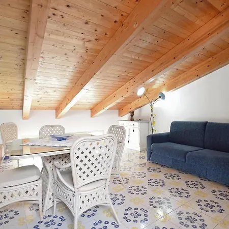 Διαμέρισμα 1 Bedroom Gorgeous In Santa Maria Di Castell *